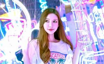 Feilin嗲囡囡 – 看！施忆佳KITTY的黑色美图，在线上给你的一点小灵感。