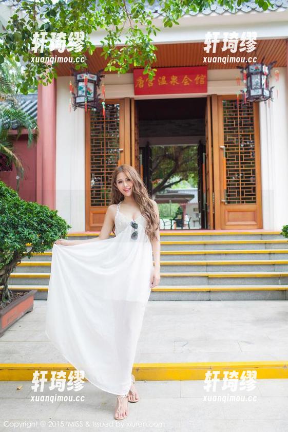 IMiss爱蜜社-乐薇Vivi IMiss爱蜜社 - 精选牛仔裤写真中的乐薇Vivi——自信与不羁的碰撞