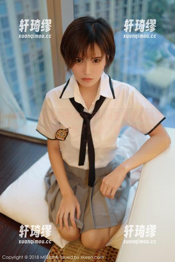 MFStar模范学院 - Ellie艾栗栗的高清礼服秀，我偷偷问了几次，有没有穿反啊？