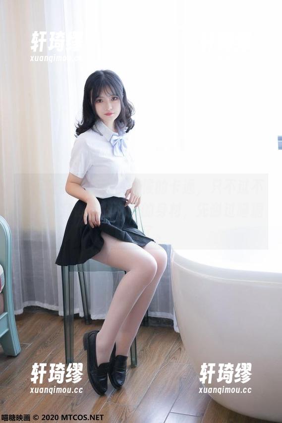 原图让我想起了小时候的卡通，只不过不是我能穿得上兔女郎的身材，先谢过喵糖映画了。