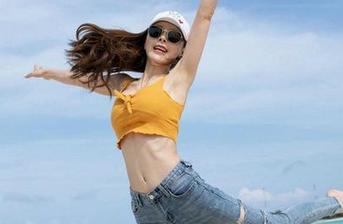 MiStar魅妍社 – 全套！陈雅漫VICKY在瑜伽中的每一个姿势，结果我却在偷偷想“当她的教练会不会被她气哭？”