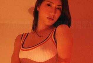Min.E(민이)的美腿套图，全网最高温度的分享？你敢对比买吗？