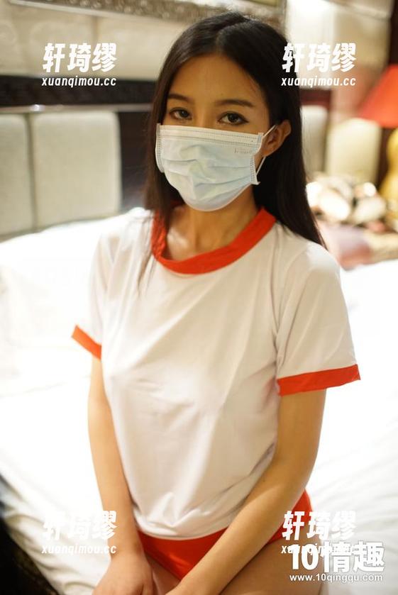 ROSI的新玩意儿：长筒黑色丝袜，无圣光的考验，还挺耐看的。