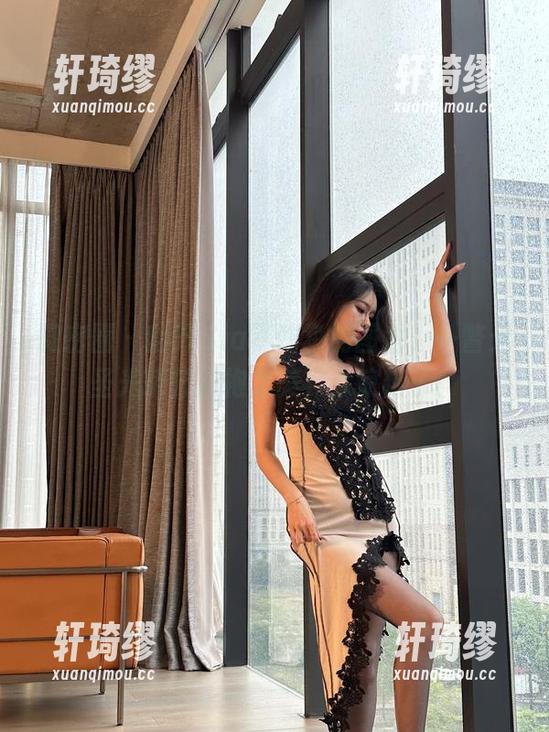 Sia不吃鱼 微密圈 - 翻开Sia不吃鱼的图包,一瞥无圣光茶艺旗袍之美,太惊艳了!