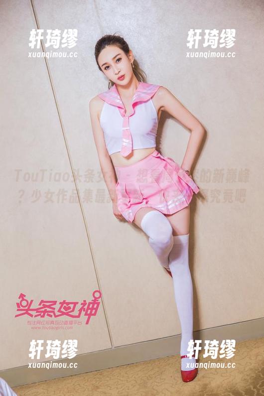 TouTiao头条女神 - 想看周予然的新巅峰？少女作品集最新更新，快来一探究竟吧！