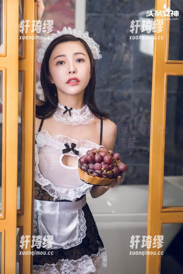 TouTiao头条女神 - 内衣也可以有特色：莫晓希的精选让人咋舌