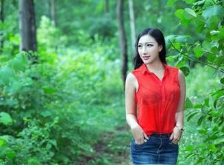 TuiGirl – 林萌萌的牛仔裤新出炉，原图暗藏小心机，懂的人自来。