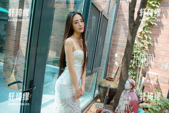 UGirls尤果网-李思宁 UGirls尤果网 - 在浴室里的李思宁:从泡沫到下载,全套无遗漏!