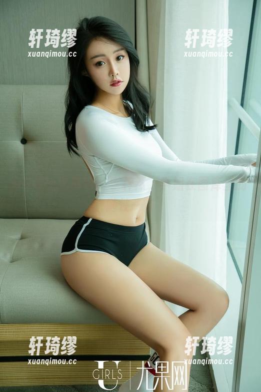 UGirls尤果网 - 李梓然，学姐在图库里的随性一瞥