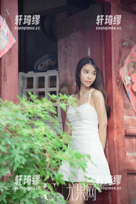 UGirls尤果网 - 高清观察，陈雅漫女友的图集不是普通的日常，看似随意却暗藏玄机。