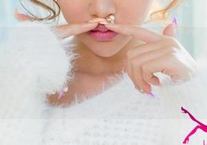 UGirls尤果网 – 你肯定没想到吧？这部“眼镜”写真集，聊聊陈雅漫的趣事一桩桩。