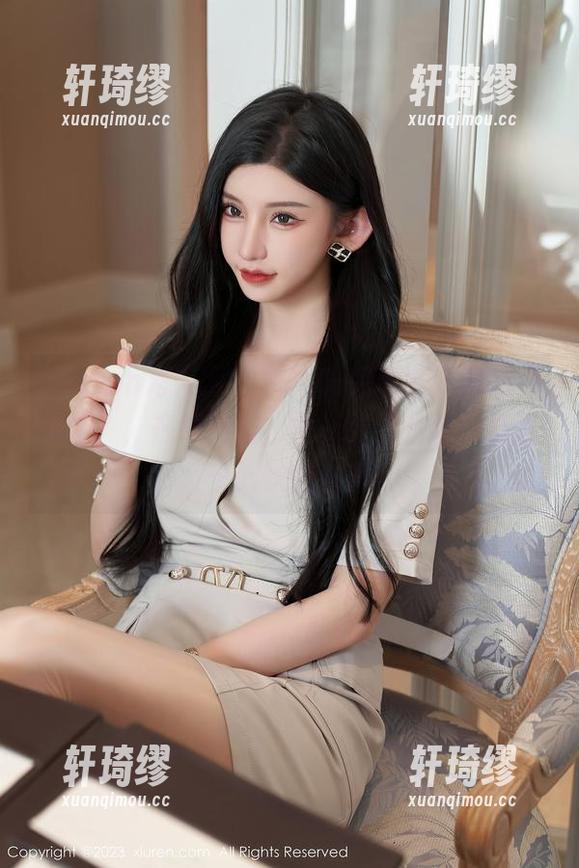 Xiuren秀人网 - SOLO-尹菲与眼镜的“战斗”，在线释出，每一张图片都可能引发千万次翻白眼！