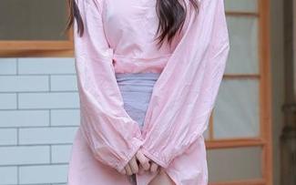 Xiuren秀人网 – 卓芷伊EricA的丝袜写真，资源都是她灵动的延伸…