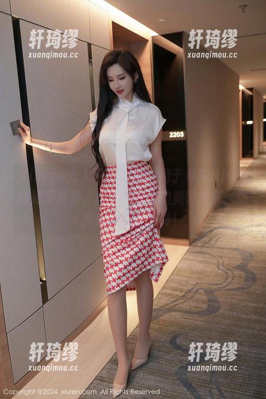Xiuren秀人网 - 哎哟，周于希Sally的高清写真集，真实又光滑的美臀美腿，强烈建议给它点赞！