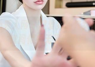 Xiuren秀人网 – 罗爱乔的修女作品，恍惚间似有无圣光流淌