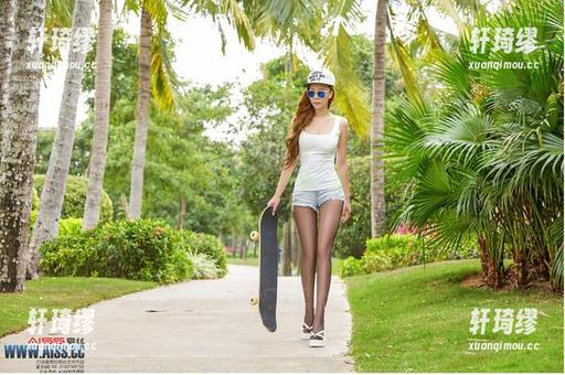 aiss - 欣杨的女王套图，分享一点难以言表的骄傲？