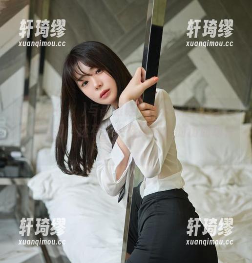 wuyo(우요)与高跟鞋，高清照片里有人类的坚韧，还有尖尖鞋跟制造的伤筋动骨！