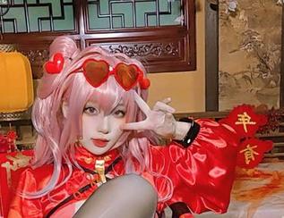 免费查看七七娜娜子长腿合集，真心不想眨眼。