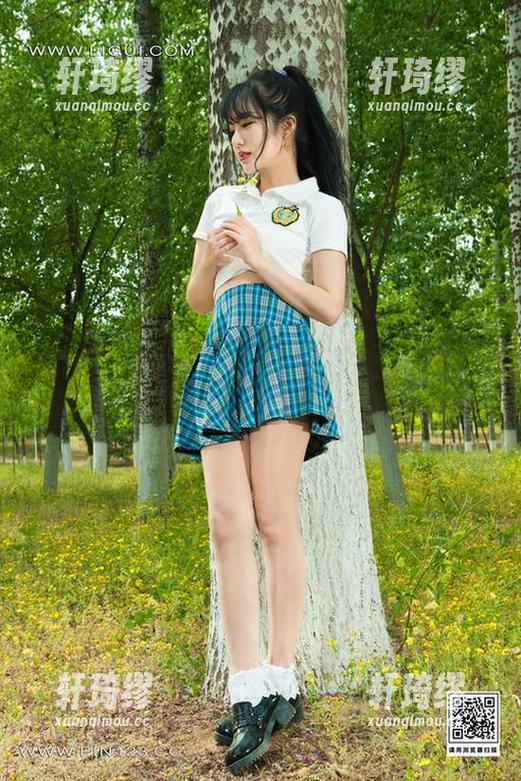 丽柜 - 高清写真里，“凉儿”的职业装悄然释放着不同寻常的气息。