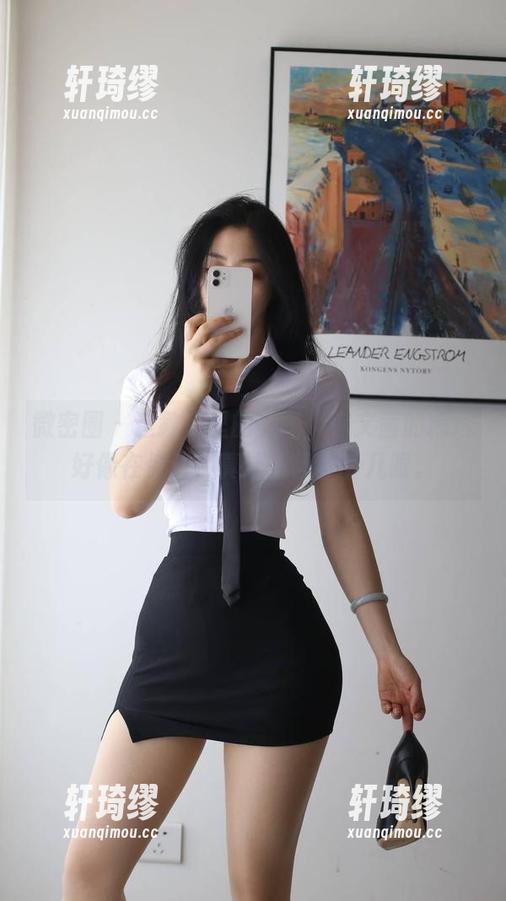 微密圈 - 这教室里的美图，你文茜的精选好像在低语，真让人想多看几眼。