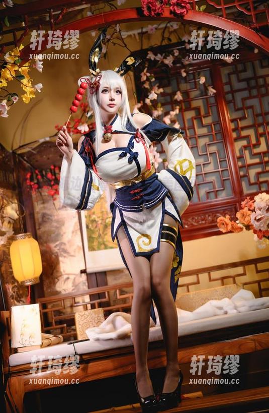 尘封于海边的凛子酱——美图图集动态捕捉，水边的那个姿态，突然让我想起了什么……