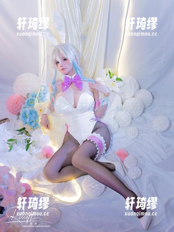前羽rr短裙写真，直接挑战人间重机灵，偶尔小松，偶尔紧致。