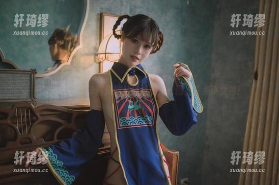 千反田鹿子游泳圈外的私房泳衣，原图上变身小女神！