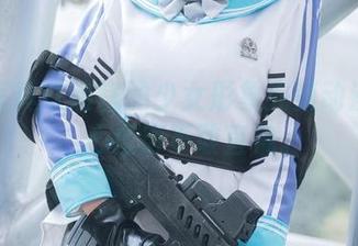 高清写真让南宫的少女形象宛如动漫角色，心虚得不敢直视。