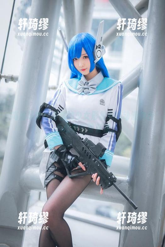 高清写真让南宫的少女形象宛如动漫角色，心虚得不敢直视。