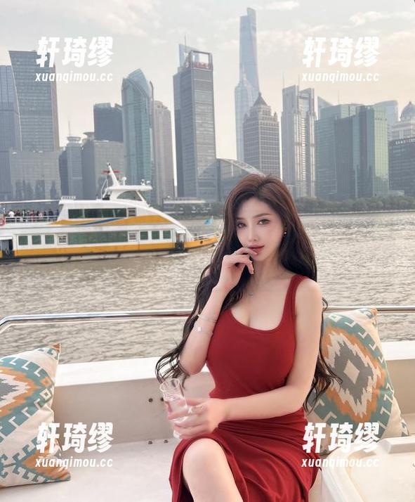 周妍希 微密圈 - 看!周妍希的和服与无圣光,这图包恍若另一个时空,异常引人瞩目。