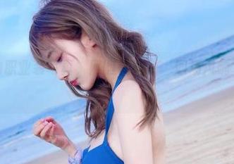 啾小妍的职业装写真，网盘上开个‘职场风响’分享会！