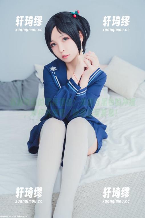 喵糖映画的黑裙酒馆：美酒与黑色的冲撞，举杯共舞吧，诗意的写真集！