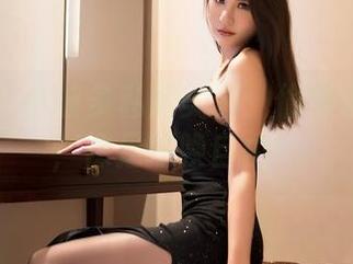 嗲囡囡 – 小波多私房美图：偷懒也能成美，裸足呼唤自由！