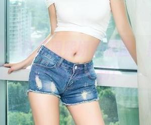 头条女神 – 打开周熙妍的原图，黑丝资源你一定想不到！