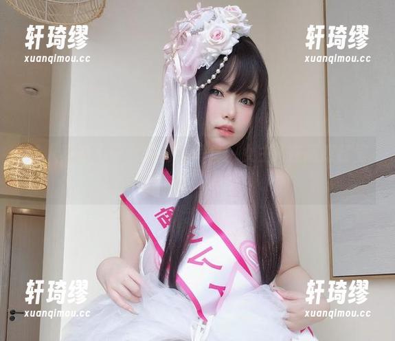 让人不能不忽视的高清写真：女主K在高跟鞋里的优雅“清新”