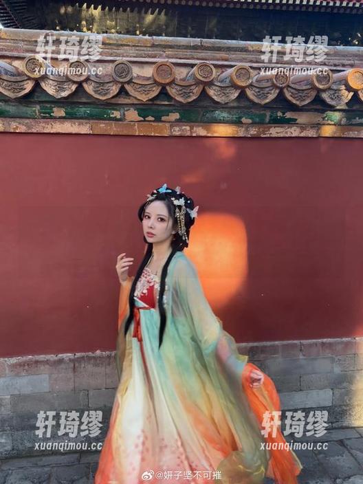 网盘里的妍子坚不可摧：下载一瞬间，她的“秘密”全暴露啦