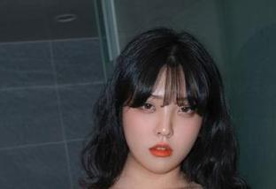 宋哈娜的灰色写真集：当一切都变成灰色，脑海中只剩下哈哈哈。