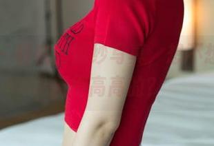 尤果网 – 研依的婚纱写真，想不想把自己捧得高高的？