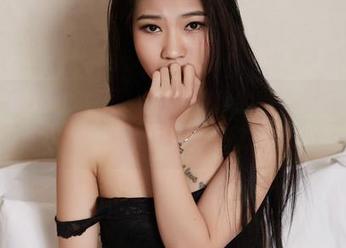 尤物馆 – 图包来了，Yuky伊珍的睡衣私拍会不会让你晚上不想脱？