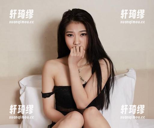 尤物馆 - 图包来了，Yuky伊珍的睡衣私拍会不会让你晚上不想脱？
