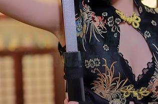 您的蛋蛋这次的女孩cos跟之前完全不一样，真的是太灵了！