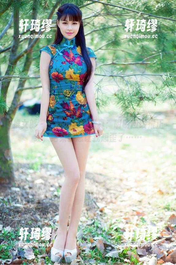 推女郎 - 吻熙的秘书写真：明明应该很正经，结果却总让我想歪了……