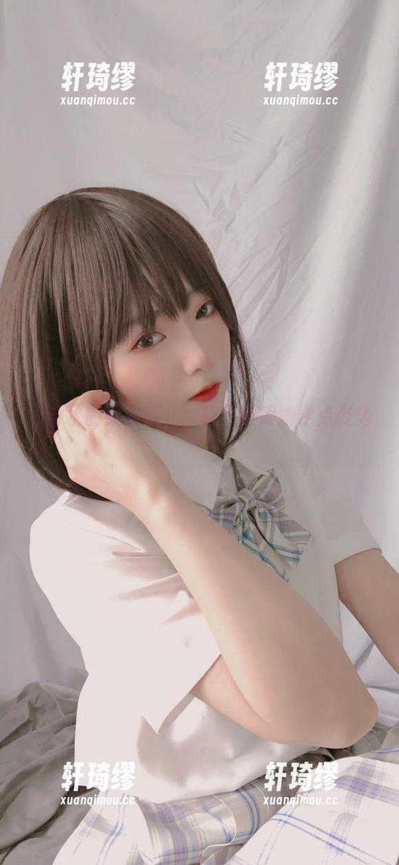 是青水的女王范儿：想不想跟她学点姿势？