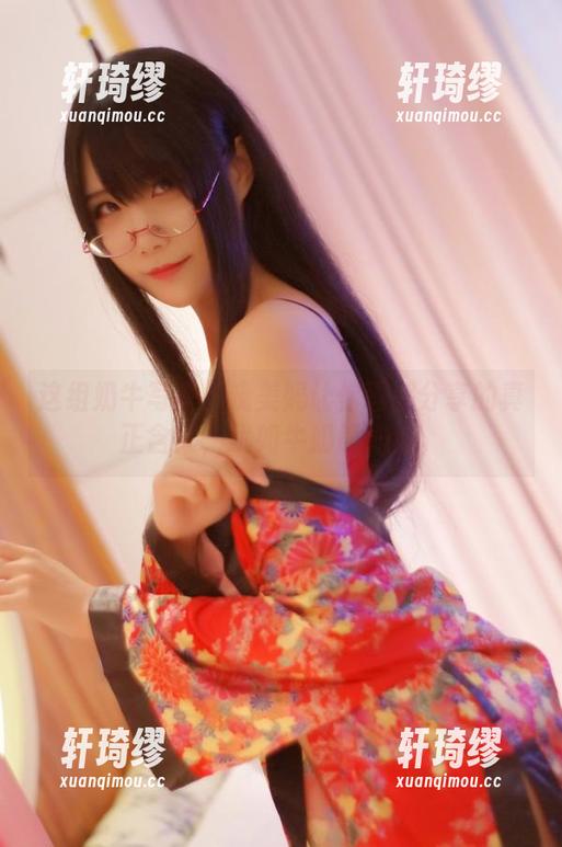 这组奶牛写真！晓美妈让你理解分享的真正含义，犹如牛奶般细腻。