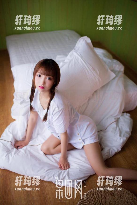 果团网 - 陈雅漫的校服，原图太有趣了…忍不住停留了一会儿!