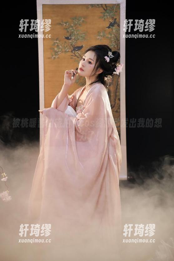 被桃暖酱的旅拍和cos资源激发出我的想象力了！