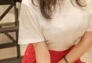 梦丝女神 – 香萱短裙高清写真，尤其是那个角度；难道只用眼睛看不够吗？