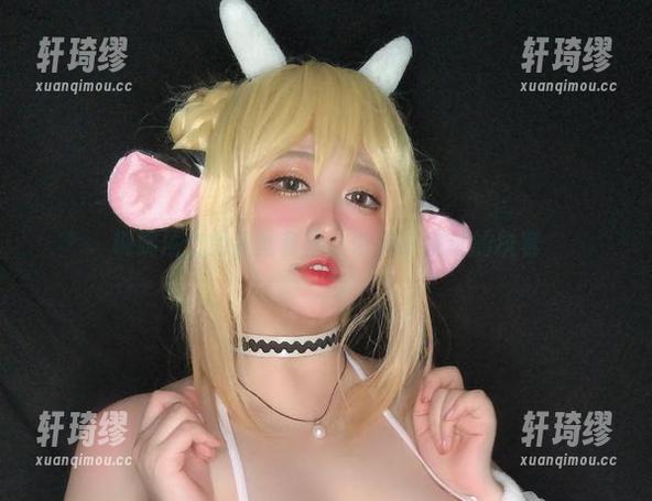 椒妮佐仁 椒妮佐仁的黑丝套图,带点小挑逗的执着