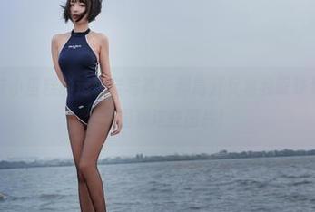 海克斯科技小蛋糕的运动鞋写真：那高开叉将我眼珠晃到飞起，速来围观这些图片！