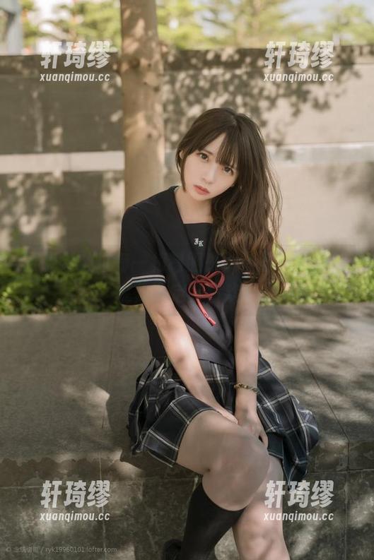 不轻易放过每一根制服少女资源，疯猫ss说你一定会喜欢！